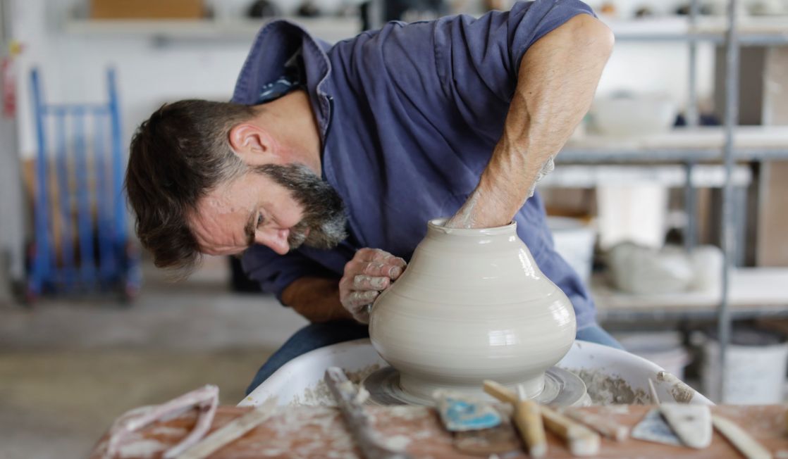Duncan Ayscough masterclass. Photo Layton Thompson for Ceramic Review