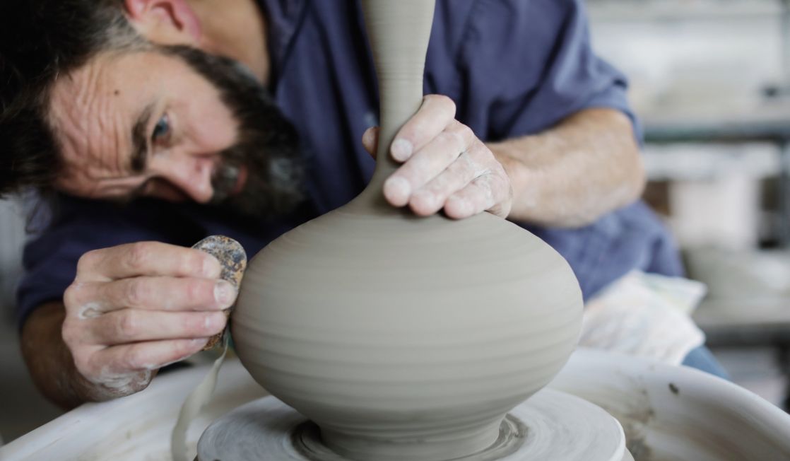 Duncan Ayscough masterclass. Photo Layton Thompson for Ceramic Review