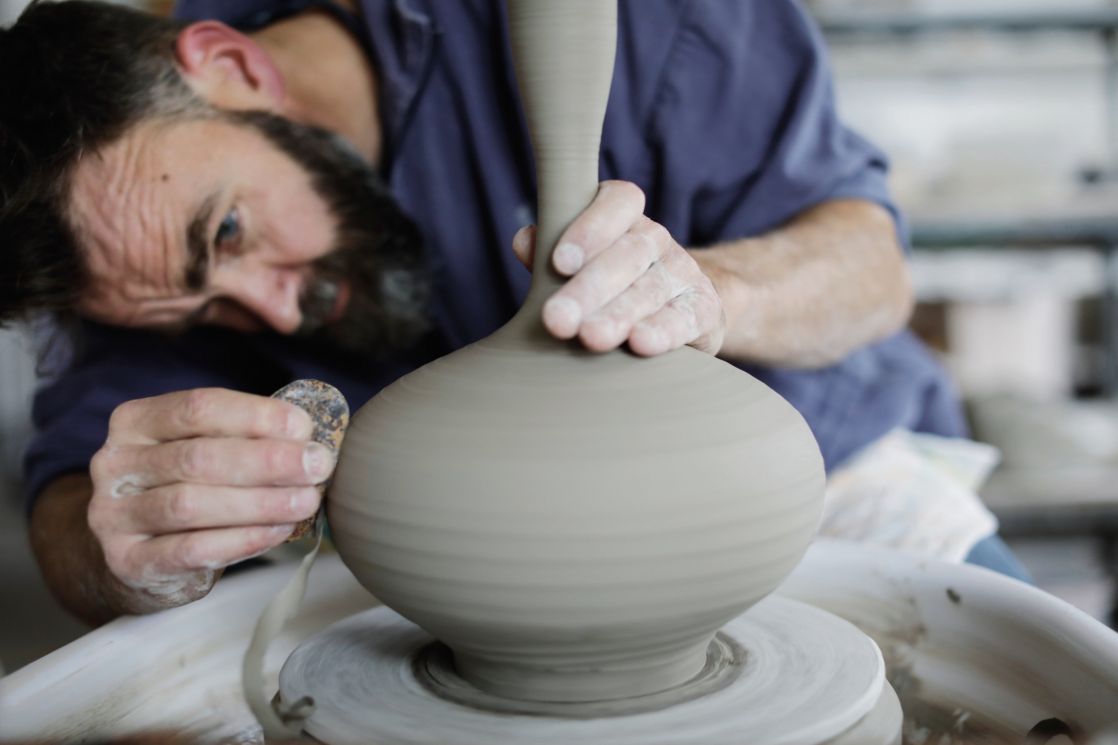 Duncan Ayscough masterclass. Photo Layton Thompson for Ceramic Review